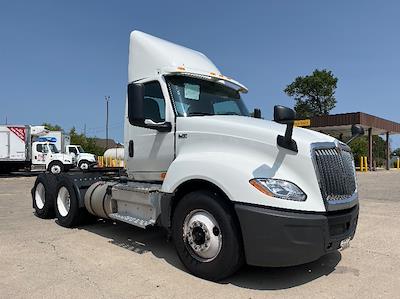 Used 2018 International LT - photo 1