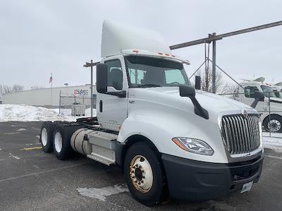 Used 2018 International LT - photo 1