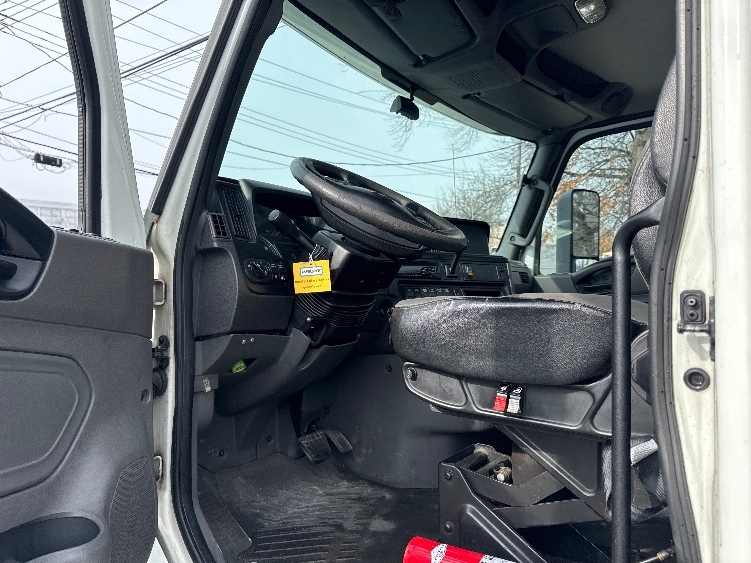 Used 2018 International LT - photo 11