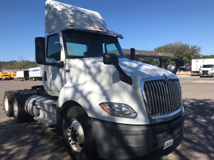 Used 2018 International LT - photo 1