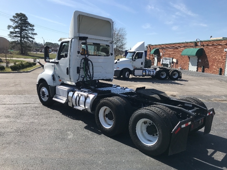 Used 2018 International LT - photo 7