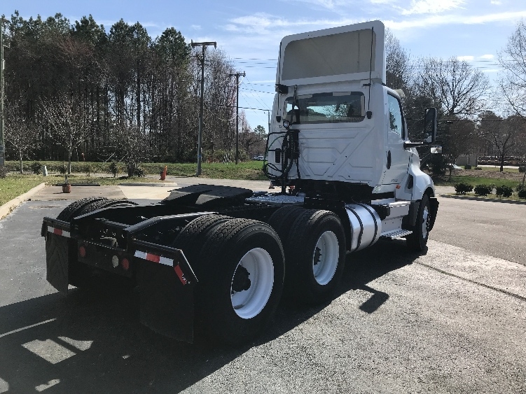 Used 2018 International LT - photo 9