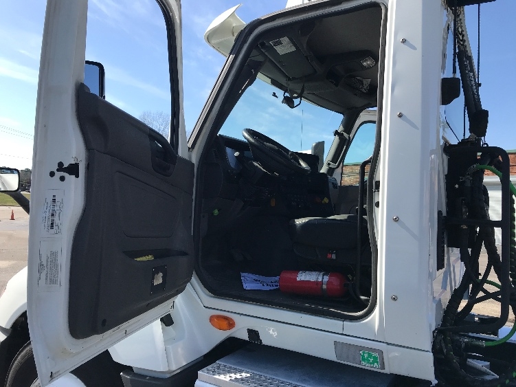Used 2018 International LT - photo 11