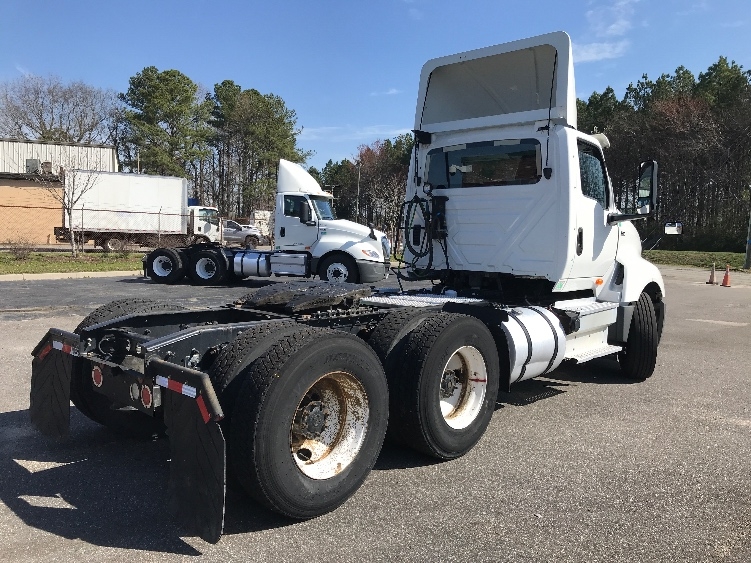 Used 2018 International LT - photo 9