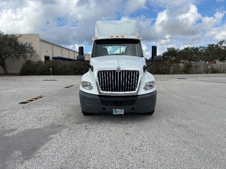 Used 2018 International LT - photo 2