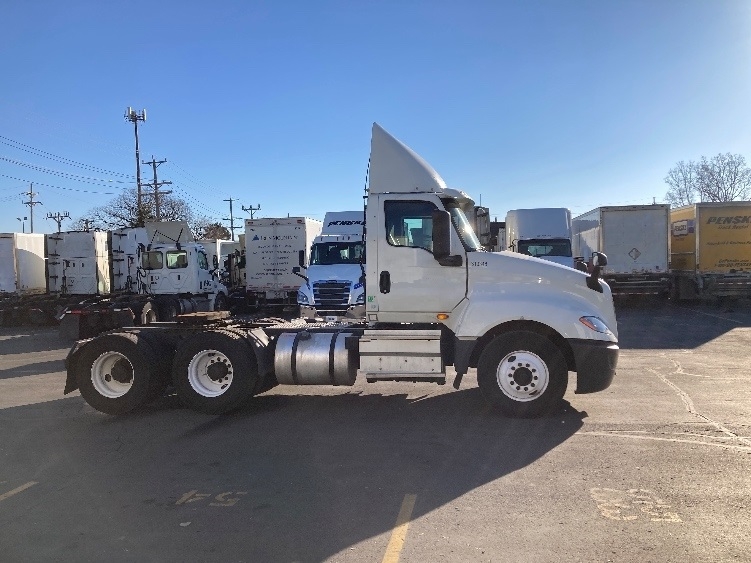 Used 2018 International LT - photo 6