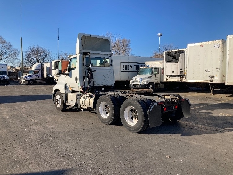 Used 2018 International LT - photo 9
