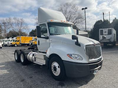 Used 2018 International LT - photo 1
