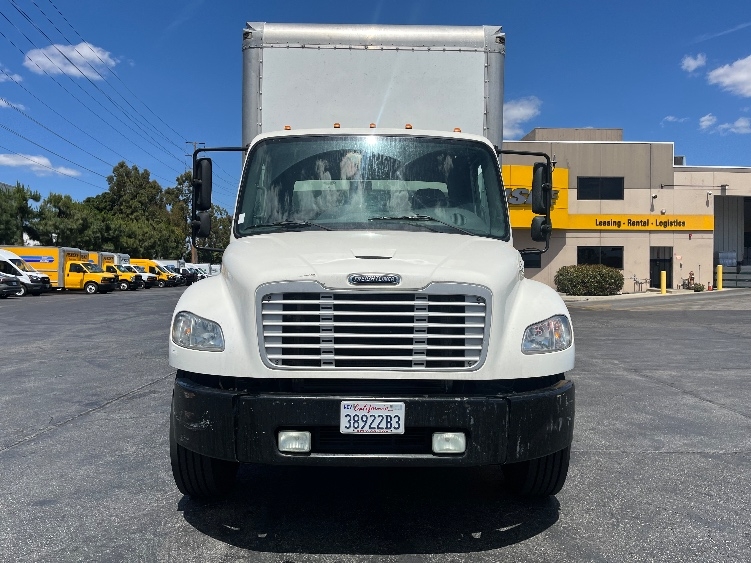Used 2018 Freightliner M2 106 - photo 2