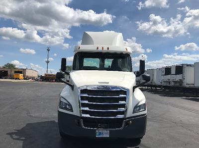Used 2018 Freightliner Cascadia Detroit DD13 Semi Truck for sale #315212 - photo 2