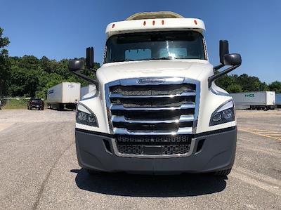 Used 2018 Freightliner Cascadia Detroit DD13 Semi Truck for sale #315284 - photo 2