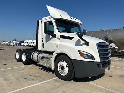 Used 2018 Freightliner Cascadia Detroit DD13 Semi Truck for sale #315285 - photo 1