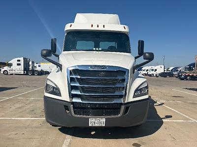 Used 2018 Freightliner Cascadia Detroit DD13 Semi Truck for sale #315285 - photo 2