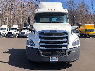 Used 2018 Freightliner Cascadia Detroit DD13 Semi Truck for sale #315323 - photo 2