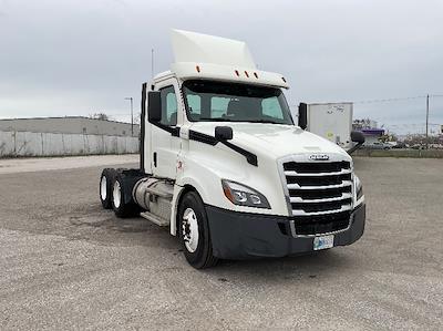 Used 2018 Freightliner Cascadia Detroit DD13 Semi Truck for sale #315332 - photo 1