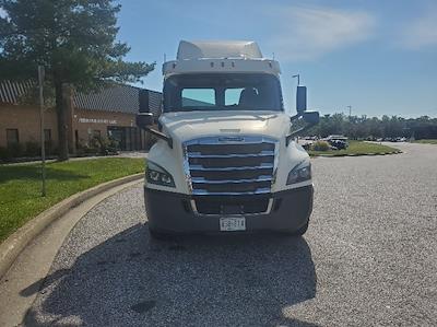 Used 2018 Freightliner Cascadia Detroit DD13 Semi Truck for sale #315358 - photo 2