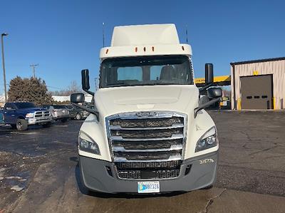 Used 2018 Freightliner Cascadia Detroit DD13 Semi Truck for sale #315772 - photo 2