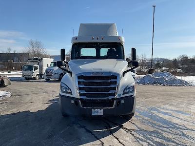 Used 2018 Freightliner Cascadia - photo 1