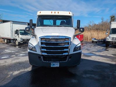Used 2018 Freightliner Cascadia Detroit DD13 Semi Truck for sale #315988 - photo 2