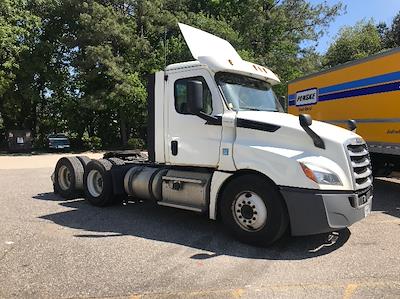 Used 2018 Freightliner Cascadia Detroit DD13 Semi Truck for sale #315989 - photo 1