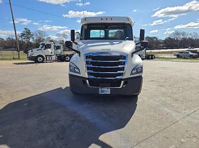 Used 2018 Freightliner Cascadia Detroit DD13 Semi Truck for sale #316062 - photo 2