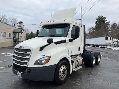 Used 2018 Freightliner Cascadia Detroit DD13 Semi Truck for sale #316273 - photo 2