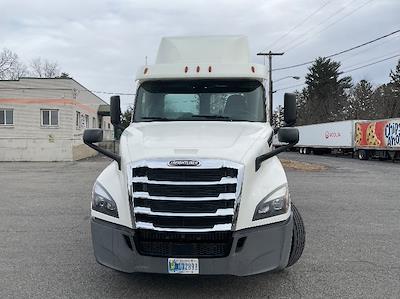 Used 2018 Freightliner Cascadia Detroit DD13 Semi Truck for sale #316290 - photo 2
