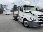 Used 2018 Freightliner Cascadia Detroit DD13 Semi Truck for sale #316290 - photo 3