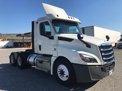 Used 2018 Freightliner Cascadia Detroit DD13 Semi Truck for sale #316340 - photo 1