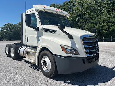 Used 2018 Freightliner Cascadia Detroit DD13 Semi Truck for sale #316343 - photo 1