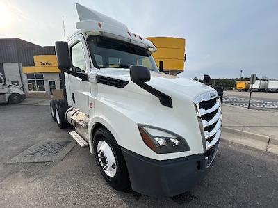 Used 2018 Freightliner Cascadia Detroit DD13 Semi Truck for sale #316354 - photo 1