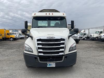 Used 2018 Freightliner Cascadia - photo 1