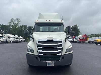 Used 2018 Freightliner Cascadia Detroit DD13 Semi Truck for sale #316395 - photo 2