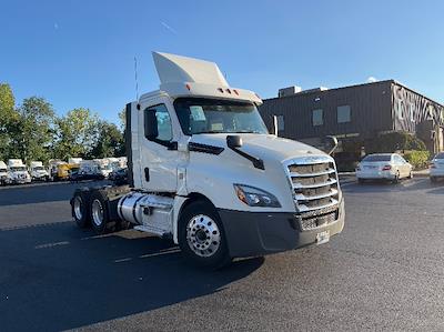 Used 2018 Freightliner Cascadia Detroit DD13 Semi Truck for sale #316402 - photo 1