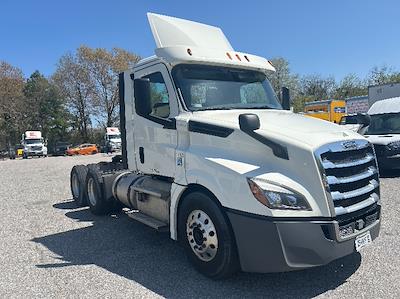 Used 2018 Freightliner Cascadia Detroit DD13 Semi Truck for sale #316425 - photo 1