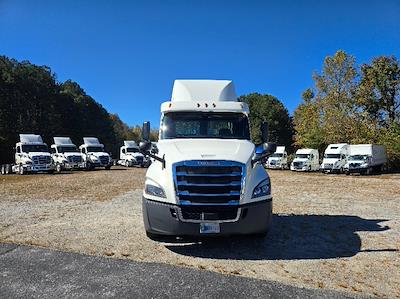 Used 2018 Freightliner Cascadia Detroit DD13 Semi Truck for sale #316435 - photo 2