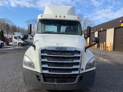 Used 2018 Freightliner Cascadia - photo 1