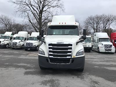 Used 2018 Freightliner Cascadia Detroit DD13 Semi Truck for sale #316475 - photo 2