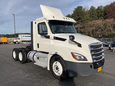 Used 2018 Freightliner Cascadia Detroit DD13 Semi Truck for sale #316487 - photo 1