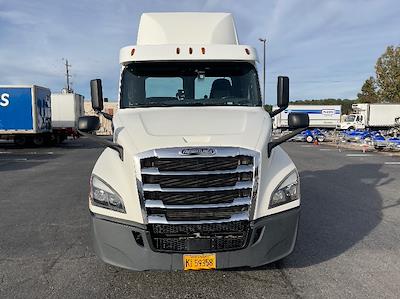 Used 2018 Freightliner Cascadia Detroit DD13 Semi Truck for sale #316487 - photo 2