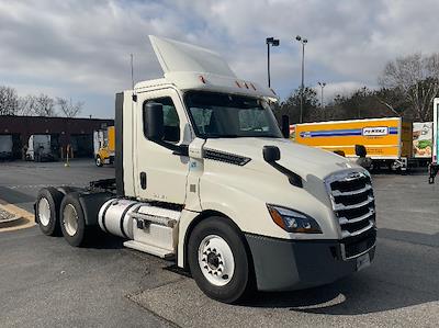 Used 2018 Freightliner Cascadia Detroit DD13 Semi Truck for sale #316515 - photo 1