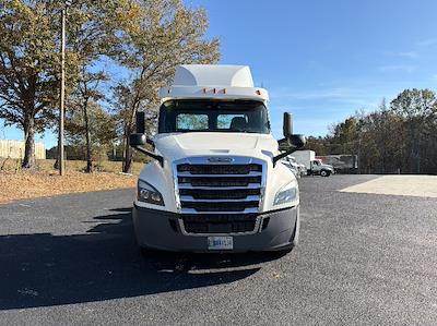 Used 2018 Freightliner Cascadia Detroit DD13 Semi Truck for sale #316585 - photo 2