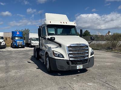 Used 2018 Freightliner Cascadia Detroit DD13 Semi Truck for sale #316592 - photo 1