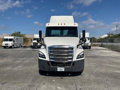 Used 2018 Freightliner Cascadia Detroit DD13 Semi Truck for sale #316592 - photo 2
