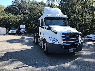 Used 2018 Freightliner Cascadia - photo 1