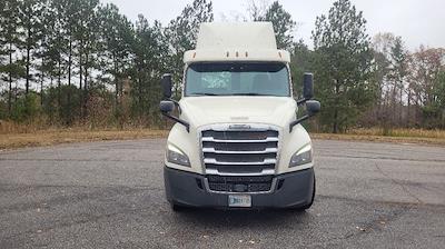 Used 2018 Freightliner Cascadia Detroit DD13 Semi Truck for sale #316686 - photo 2