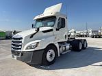Used 2018 Freightliner Cascadia Detroit DD13 Semi Truck for sale #316693 - photo 3