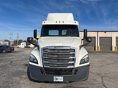 Used 2018 Freightliner Cascadia Detroit DD13 Semi Truck for sale #316727 - photo 2