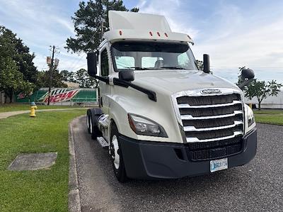 Used 2018 Freightliner Cascadia Detroit DD13 Semi Truck for sale #316751 - photo 1