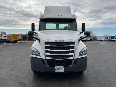 Used 2018 Freightliner Cascadia Detroit DD13 Semi Truck for sale #316767 - photo 2